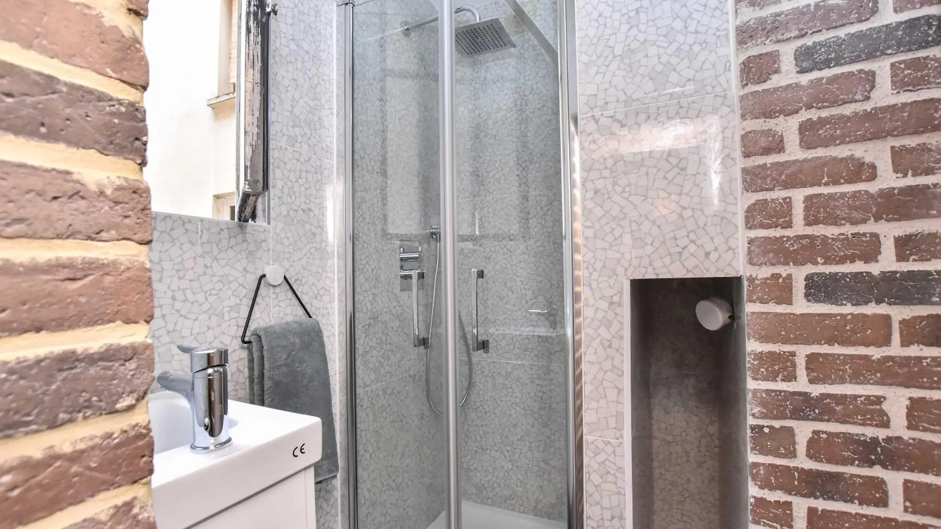 Magnificent Apartment- 2br-6p - Republique