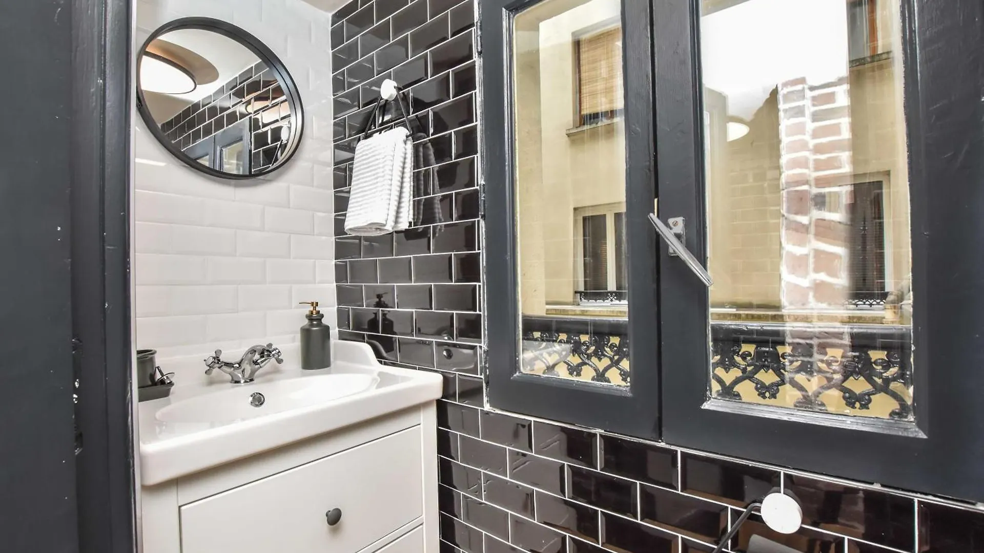 Magnificent Apartment- 2br-6p - Republique Apartment Paris